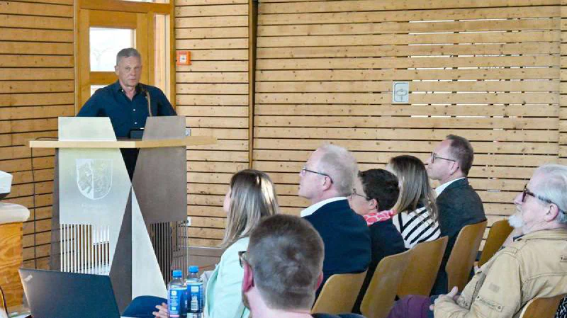 Bürgerinformationsveranstaltung in der Mehrzweckhalle Bösingen